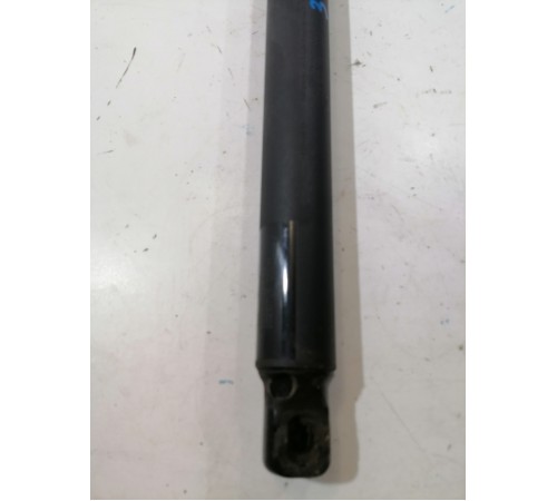 Амортизатор двери крышки багажника левый