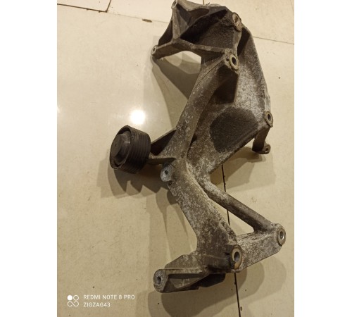 Кронштейн(крепление) генератора