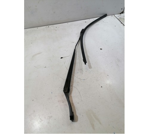 Поводок стеклоочистителя (левый)