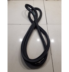 Уплотнитель двери(передний правый)