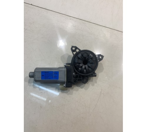 Моторчик стеклоподъемника (задний, левый)