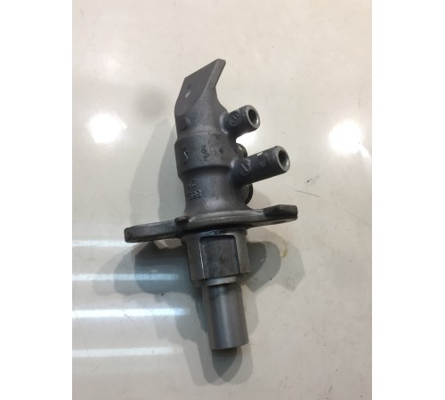 Главный тормозной цилиндр