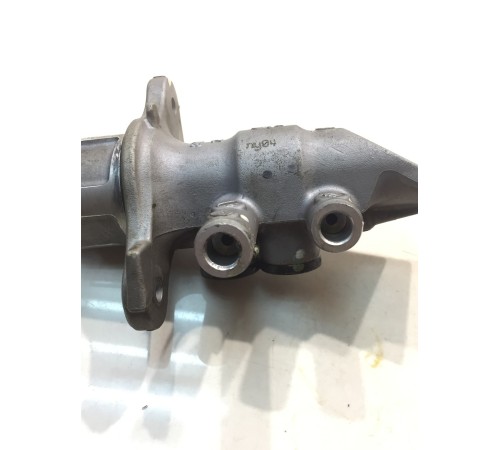 Главный тормозной цилиндр