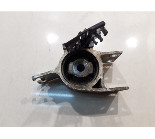 кронштейн рычага (передний левый)