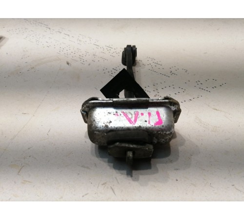 Ограничитель двери передней левой 