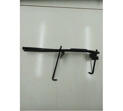 Крепление аккумулятора АКБ