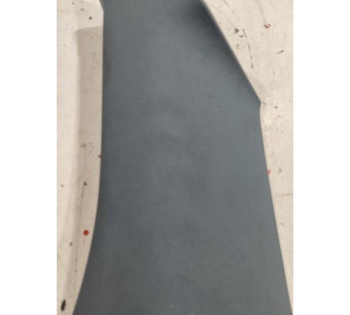 Обшивка стойки (пластик салона)