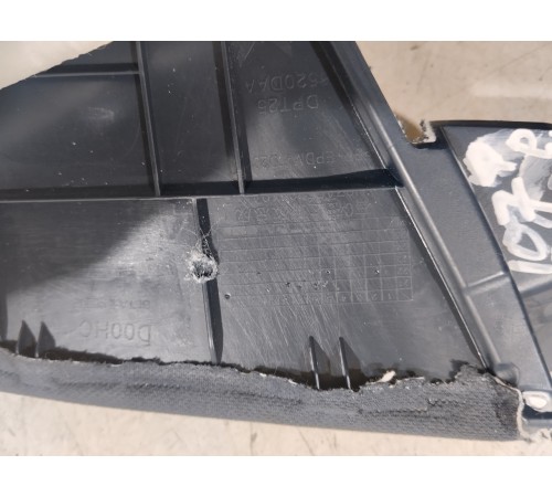 Обшивка стойки (пластик салона)