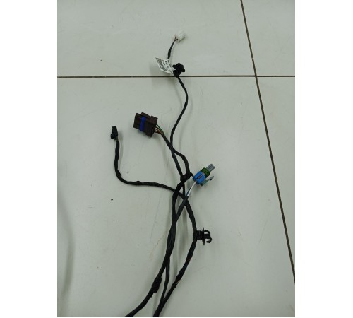 Электропроводка двери задняя левая