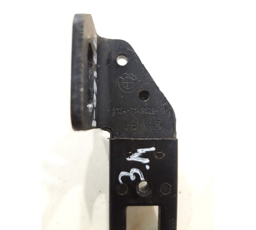 Петля замка багажника(левая)