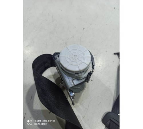 Ремень безопасности (задний левый)