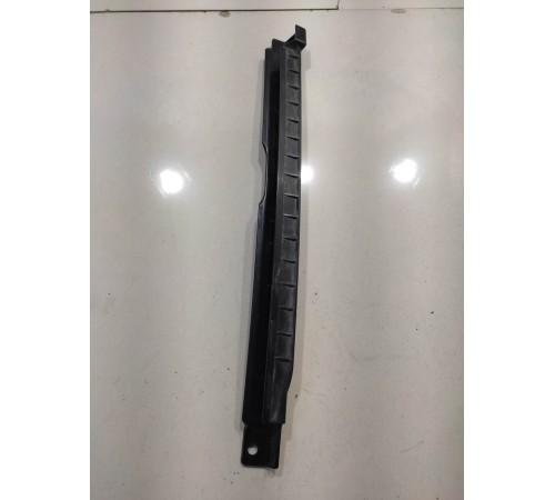 Направляющая стекла(задняя правая)