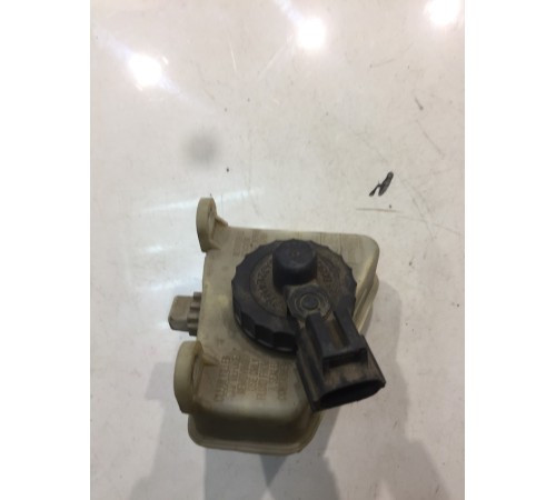 Бачок главного тормозного цилиндра