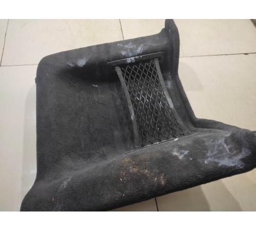 Боковая облицовка багажника