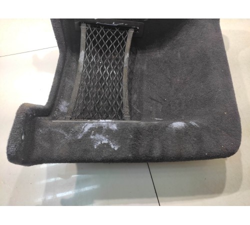 Боковая облицовка багажника