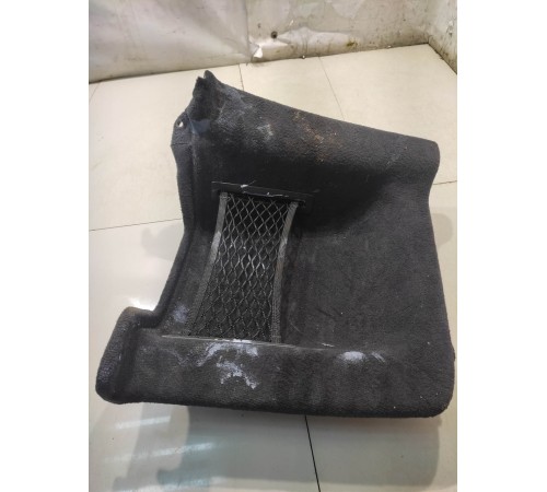 Боковая облицовка багажника