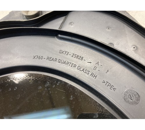 Глухое стекло (заднее, правое)