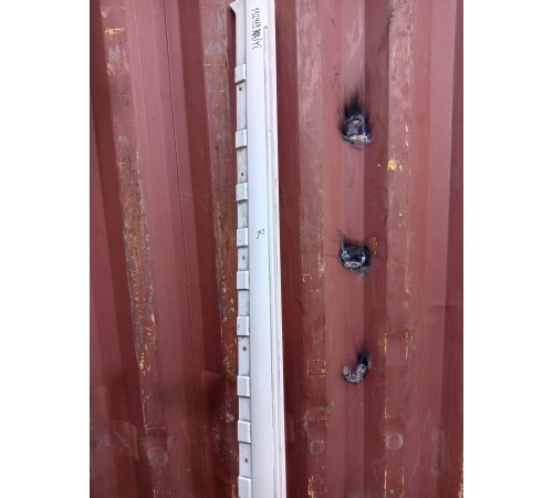 Накладка порога правая