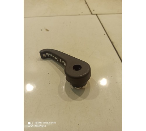 Ручка открывания капота