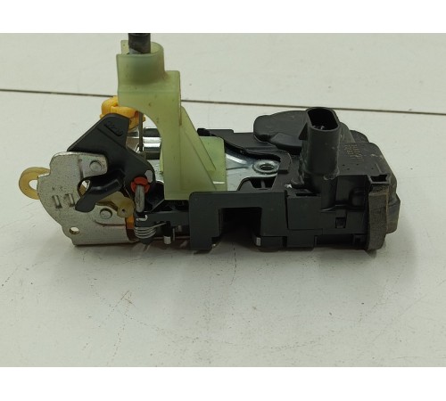 Замок двери передний правый