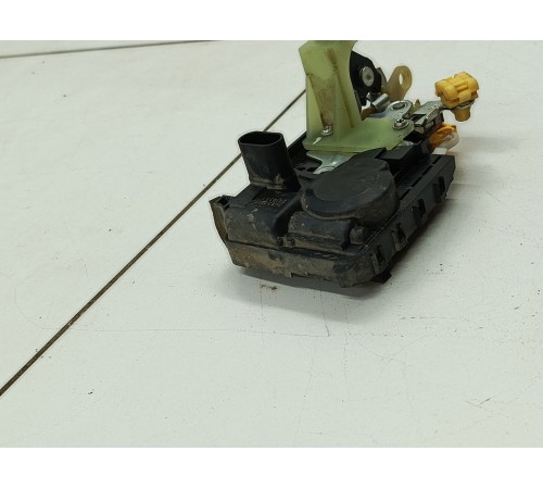 Замок двери передний правый