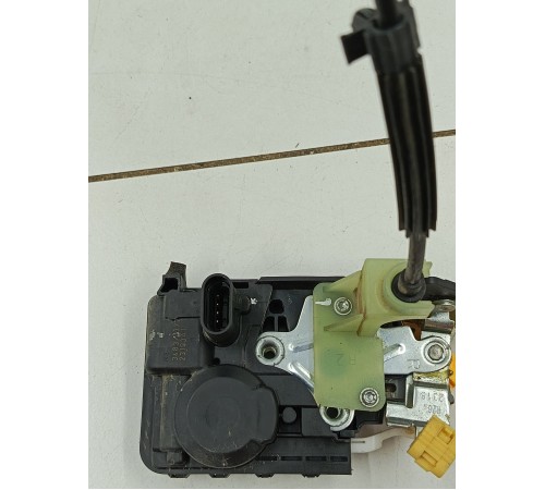 Замок двери передний правый