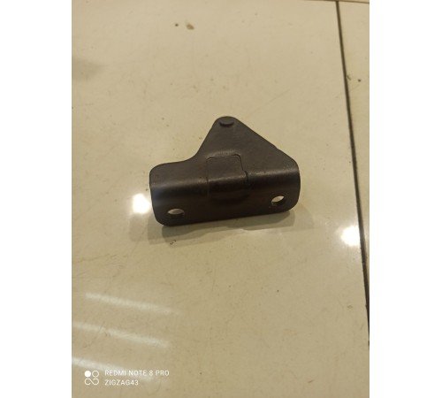 Крепление амортизатора багажника(левое)