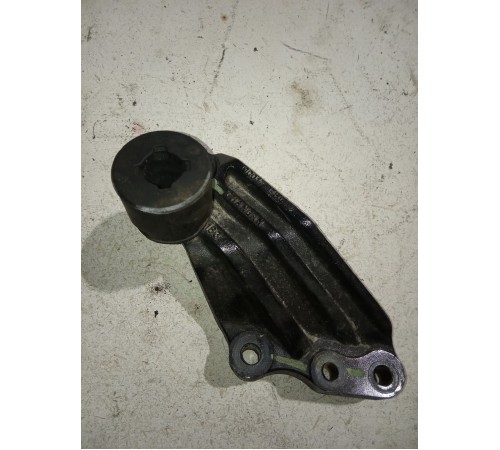 Опора двигателя правая