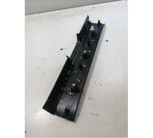 Накладка порога передняя правая