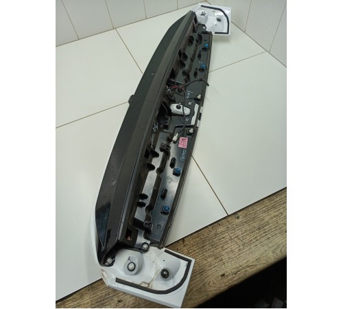 Спойлер багажника