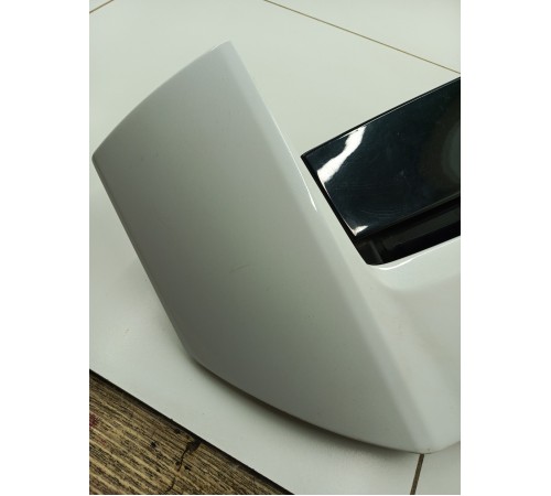 Спойлер багажника