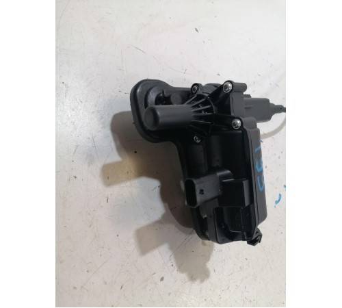 Доводчик двери крышки багажника