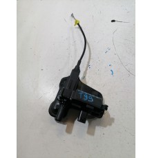 Доводчик двери крышки багажника