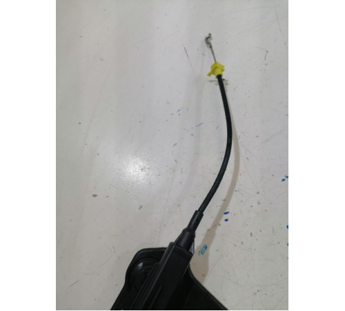 Доводчик двери крышки багажника