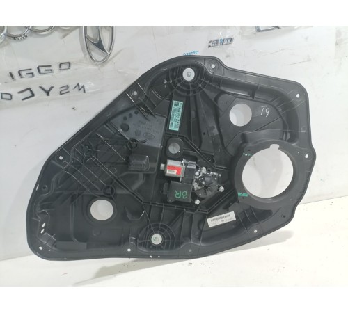 Стеклоподьемник,задний правый