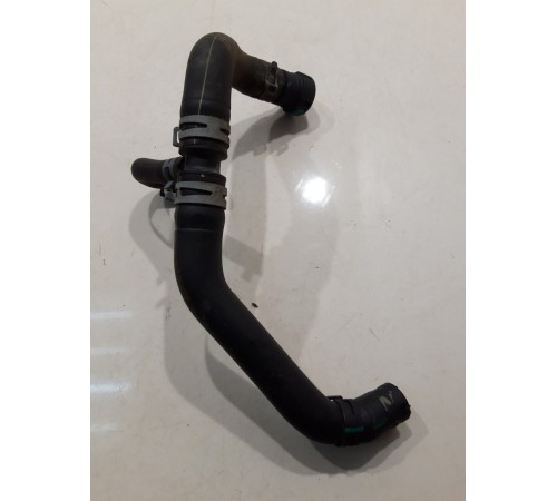 Патрубок системы охлаждения