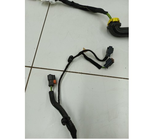 Электропроводка двери задняя левая