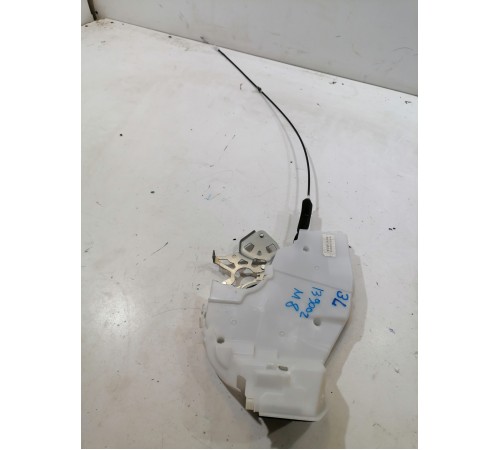 Замок левой сдвижной двери