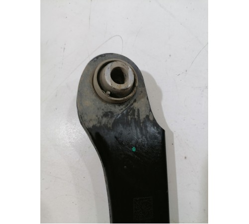 Рычаг задний правый нижний