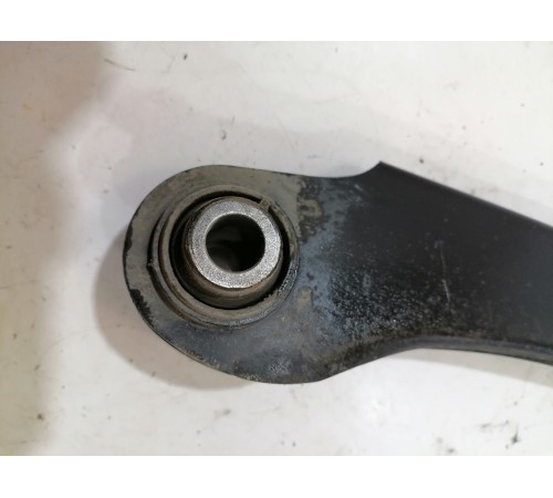 Рычаг задний правый нижний