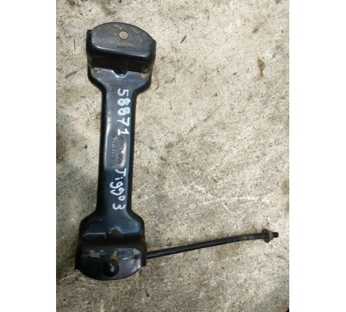 Крепление аккумулятора