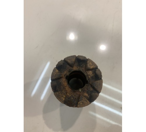 Демпфер амортизатора (передний, левый)