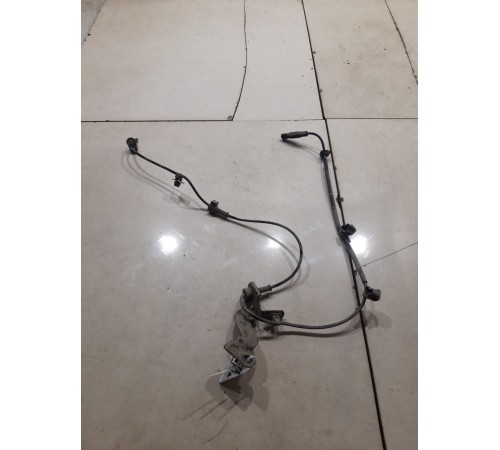 Датчик ABS(передний левый)