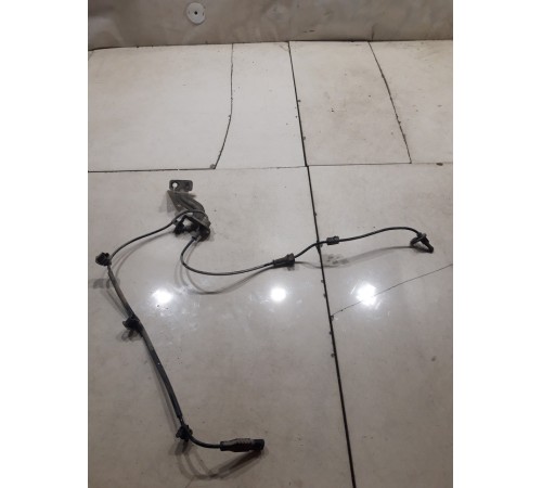 Датчик ABS(передний левый)