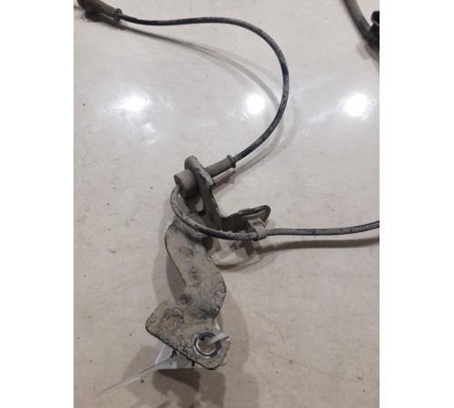 Датчик ABS(передний левый)