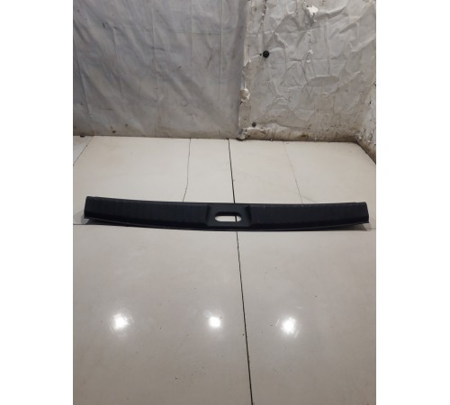 Обшивка багажника на заднюю панель