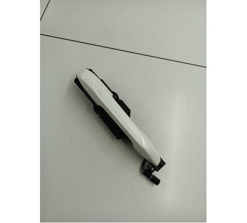 Ручка двери передняя правая наружная