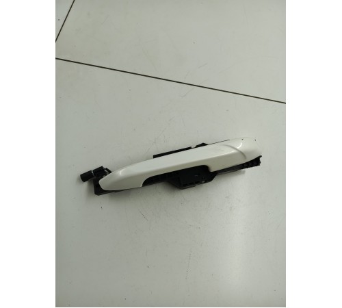 Ручка двери передняя правая наружная