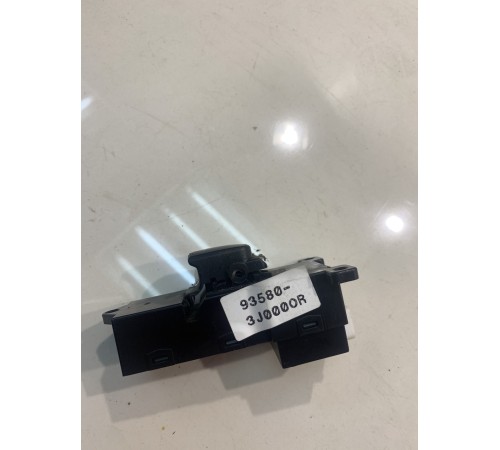 Кнопка стеклоподъемника (задняя, левая)