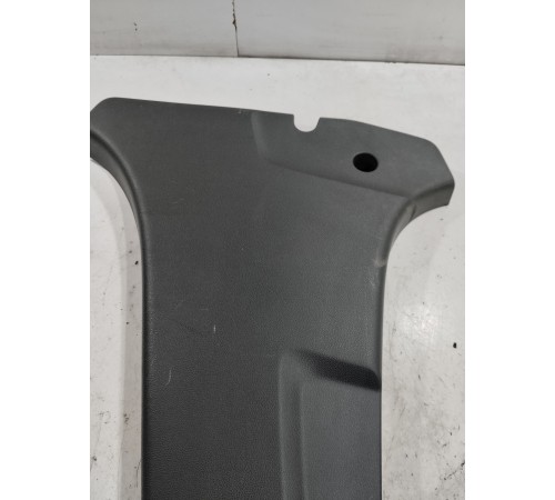 Обшивка центральной стойки(левая нижняя)